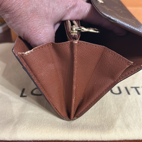 100% Authentic Louis Vuitton Monogram Sarah Long Wallet - Picture 13 of 15